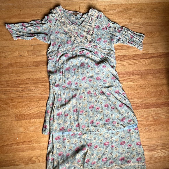 April Cornell Dresses & Skirts - April Cornell Delicate Floral Dress M/L